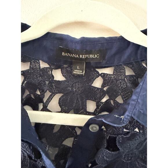 NWOT Banana Republic Womens Open Floral Lace Preppy Button Navy Blouse Large - Picture 5 of 9